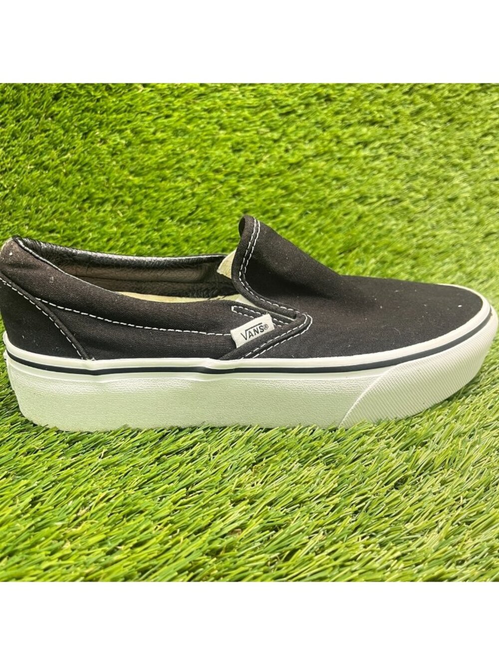 Vans Classic Slip-On Platform Womens Size 8 Black Athletic Skate Shoes Sneakers